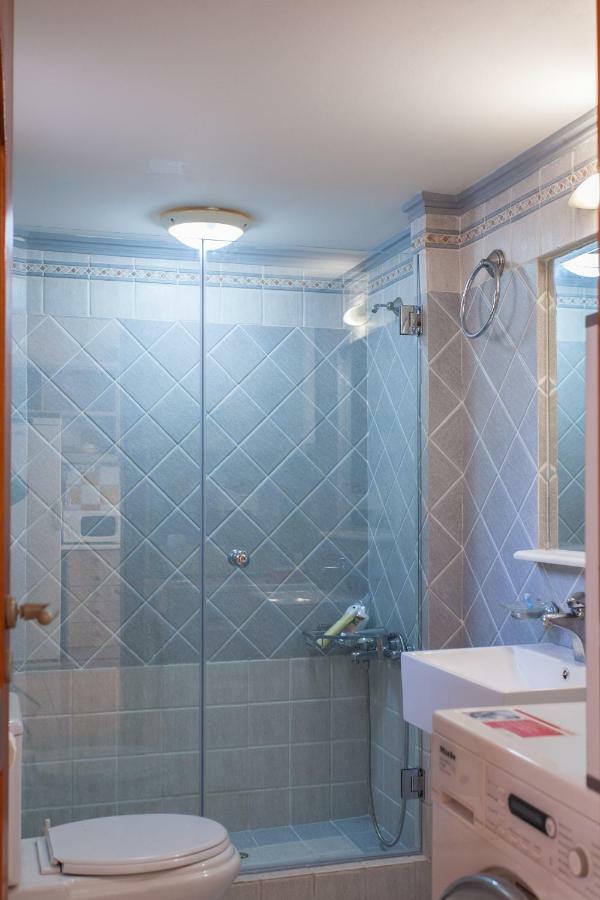Evelia Apartment Galatas  Exterior photo
